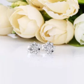 PANDORA Radiant Clover Earrings - 297944CZ PANDORA Radiant Clover Earrings - 297944CZ