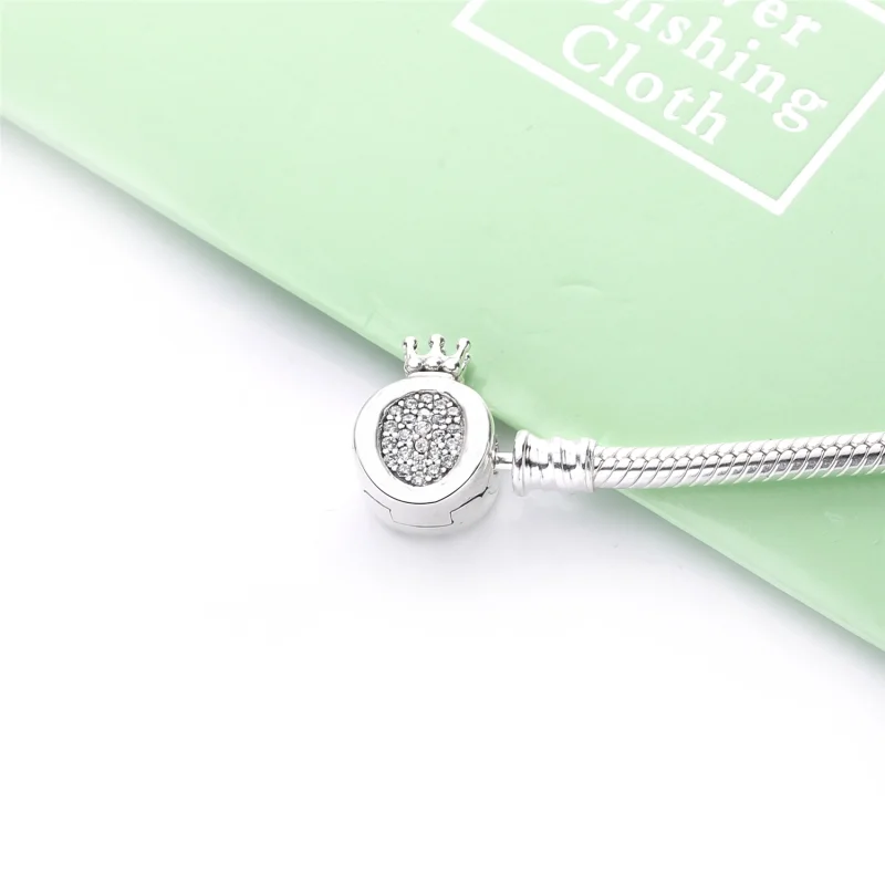 (image for) Pandora Moments Crown O Clasp Snake Chain Bracelet - 598286CZ - View 4