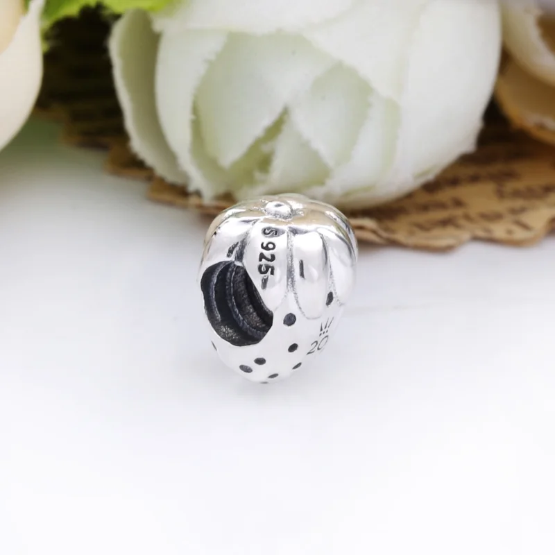 (image for) Pandora 2020 Limited Edition Strawberry Charm - 798952C00 - View 3