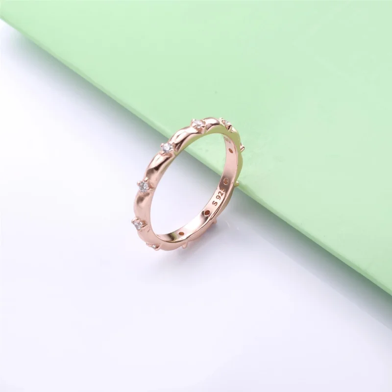 (image for) PANDORA Flower Petals Band Ring - 188791C01 - View 2