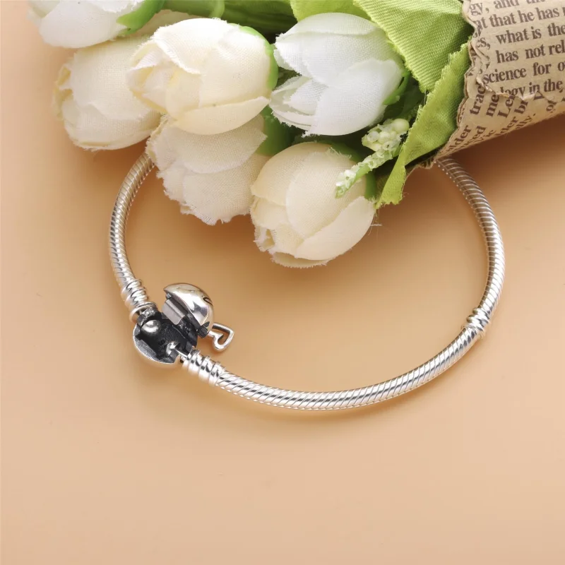(image for) Pandora Moments Infinity Heart Clasp Bangle - 598891C00 - View 3
