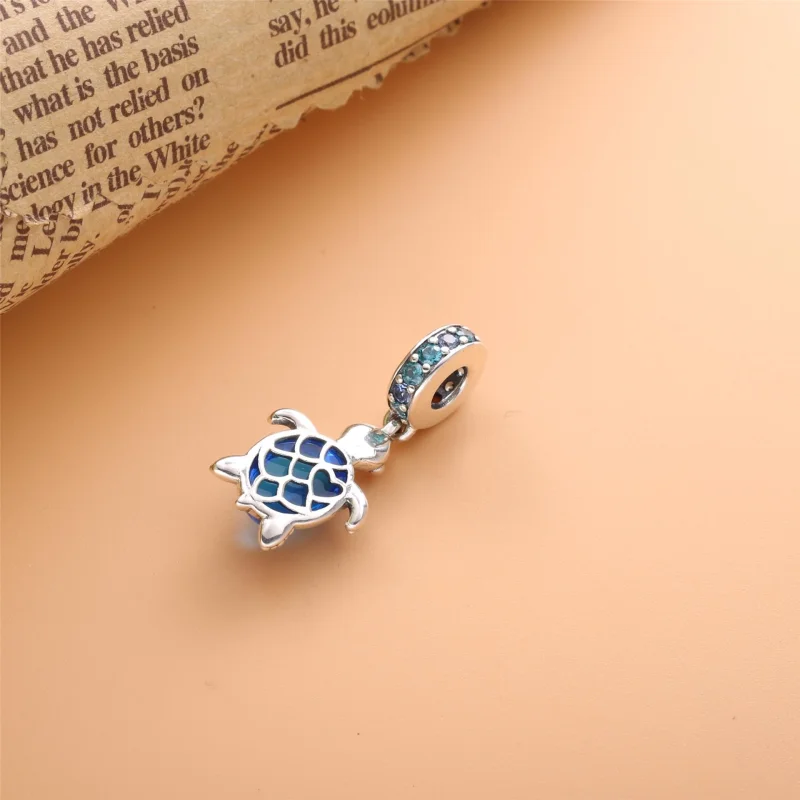 (image for) PANDORA Murano Glass Sea Turtle Dangle Charm - 798939C01 - View 3