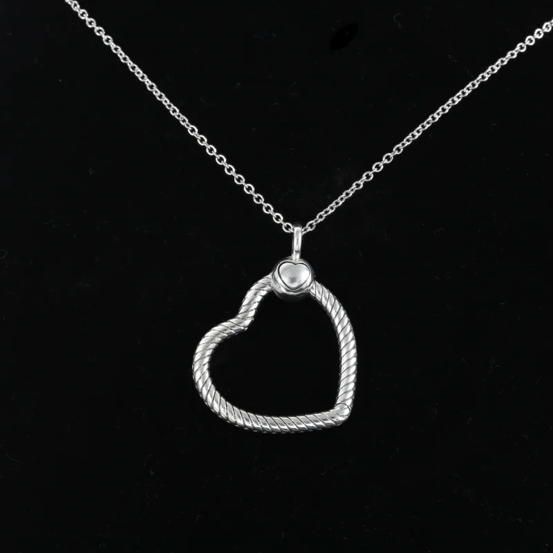 (image for) Pandora Moments Heart Charm Pendant - 399384C00 - View 5