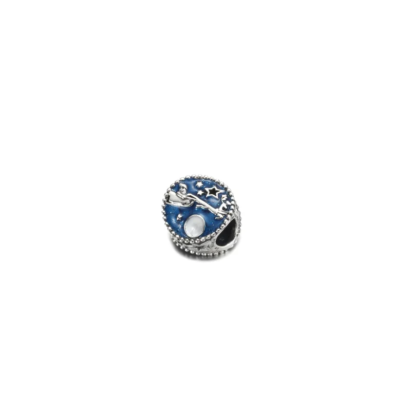 (image for) PANDORA Santa & the Reindeer Charm - 790033C01 - View 3