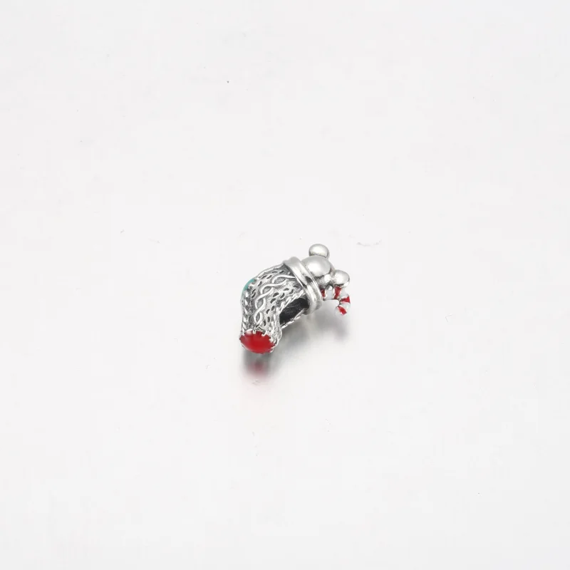 (image for) PANDORA Festive Mouse & Stocking Charm - 792366C01 - View 7