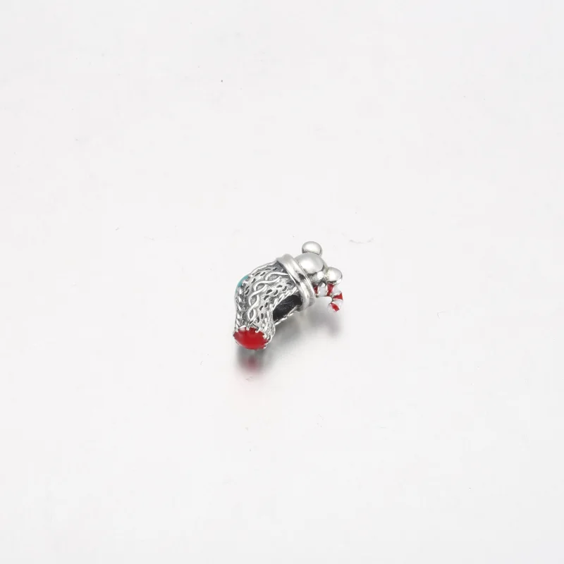 (image for) PANDORA Festive Mouse & Stocking Charm - 792366C01 - View 11