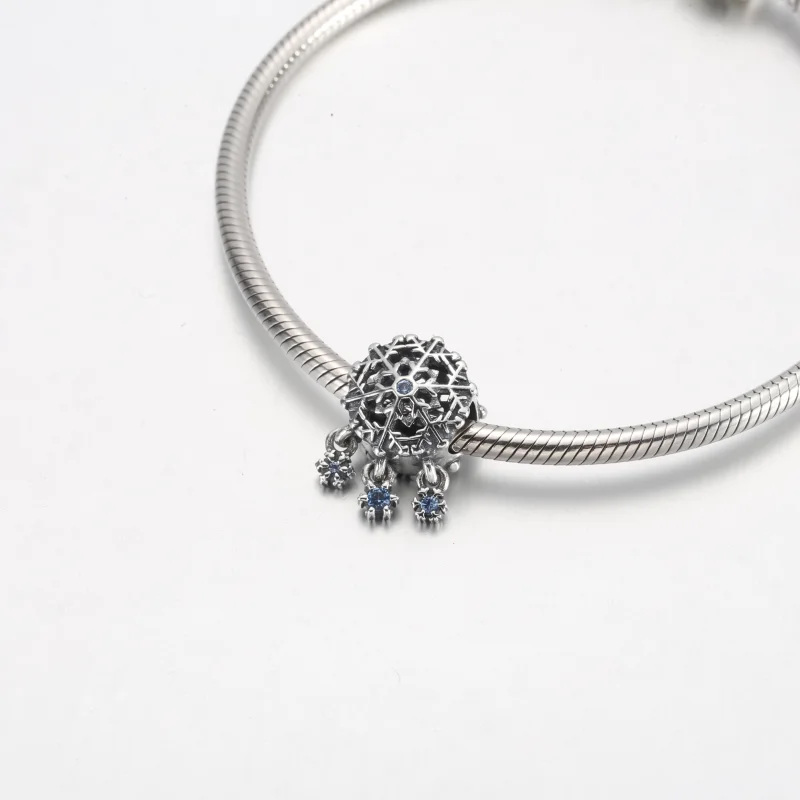 (image for) PANDORA Icy Snowflake Drop Charm - 792367C01 - View 12