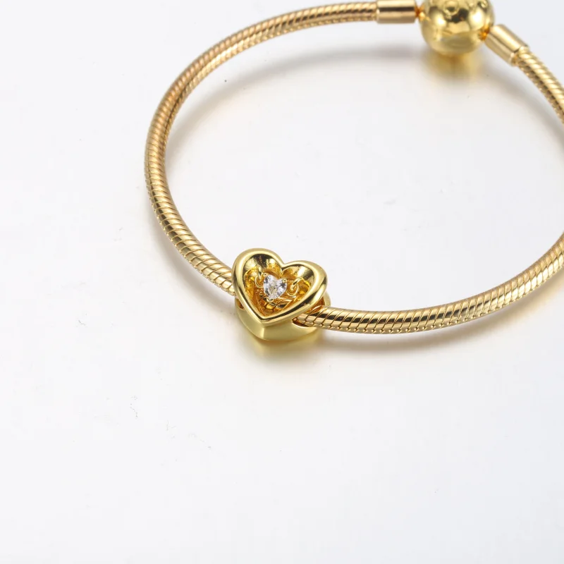 (image for) PANDORA Radiant Heart & Floating Stone Charm - 762493C01 - View 13