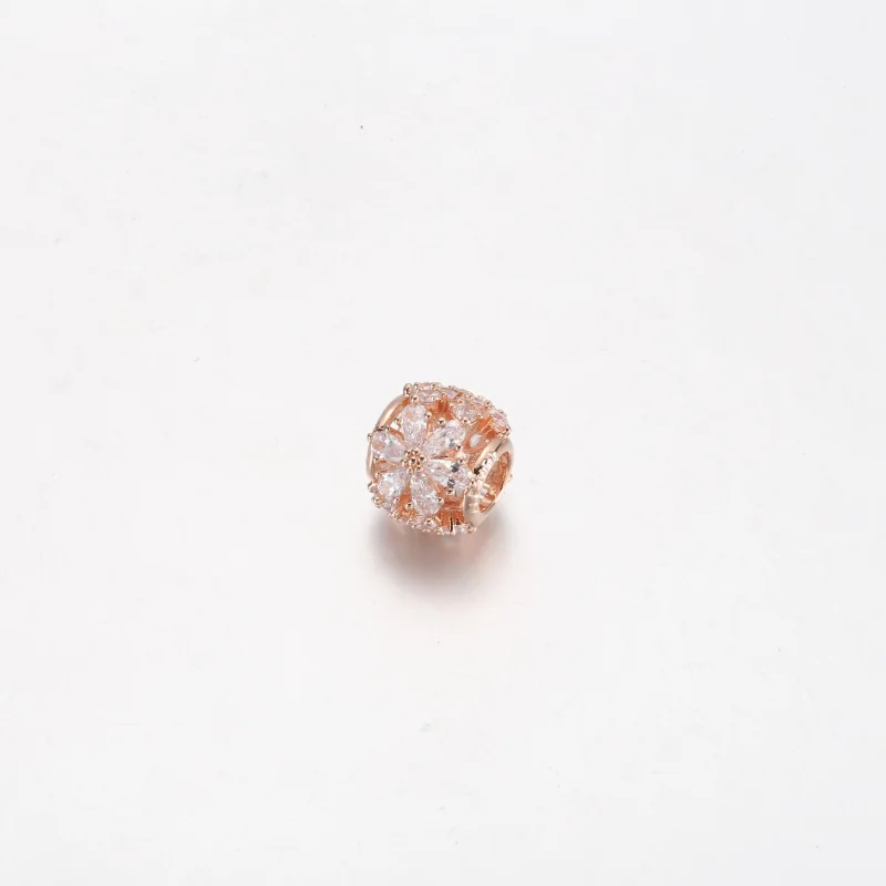 (image for) PANDORA Sparkling Herbarium Cluster Round Charm - 782383C01 - View 8