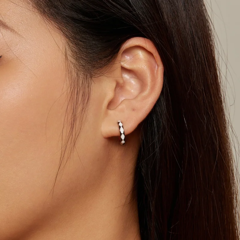 (image for) Pandora Style Diamond-shaped pattern Hoop Earrings - SCE1611-BK - View 5