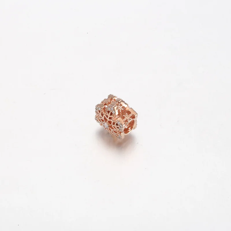 (image for) Pandora Festive Snowflake Charm - 782378C01 - View 3