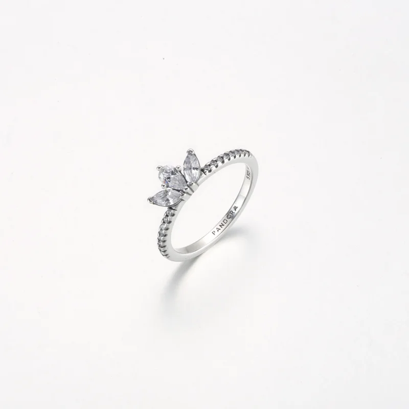 (image for) Pandora Sparkling Herbarium Cluster Ring - 192392C01 - View 2