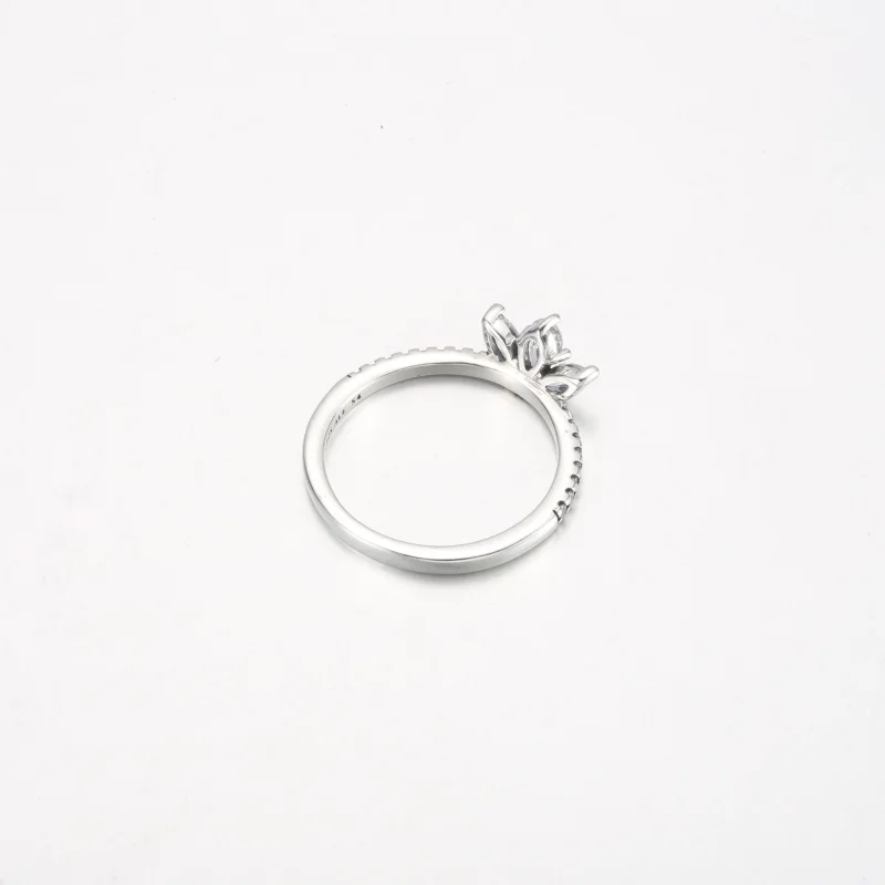 (image for) Pandora Sparkling Herbarium Cluster Ring - 192392C01 - View 3