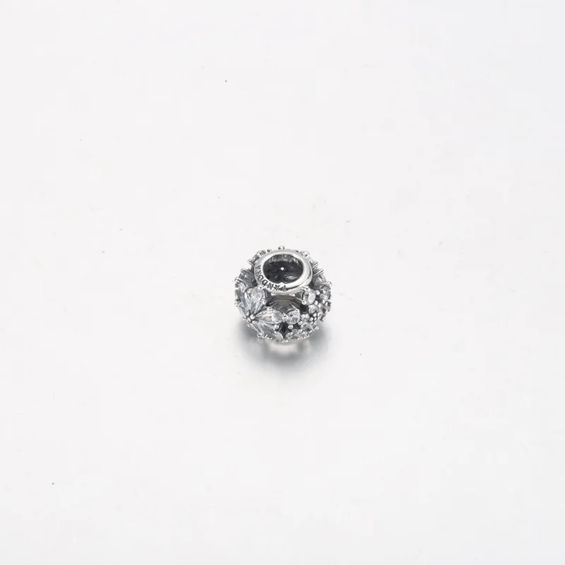 (image for) Pandora Sparkling Herbarium Cluster Round Charm - 792383C01 - View 3