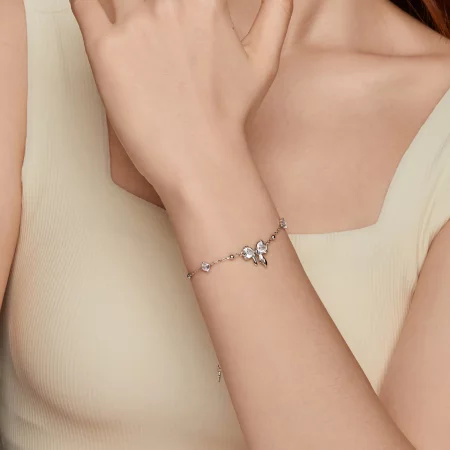 PANDORA Style Sparkling Bow Bracelet - BSB188