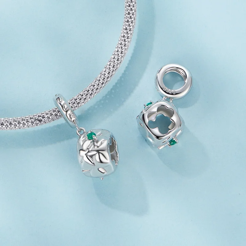 (image for) PANDORA Style Four Leaf Clover Dice Pendant - SCC2839 - View 5