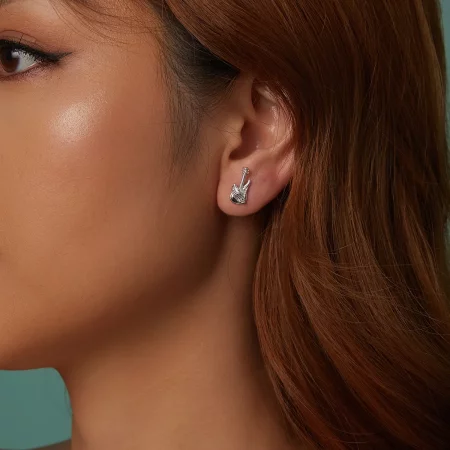 PANDORA风格骷髅手贝斯耳环 - SCE1806