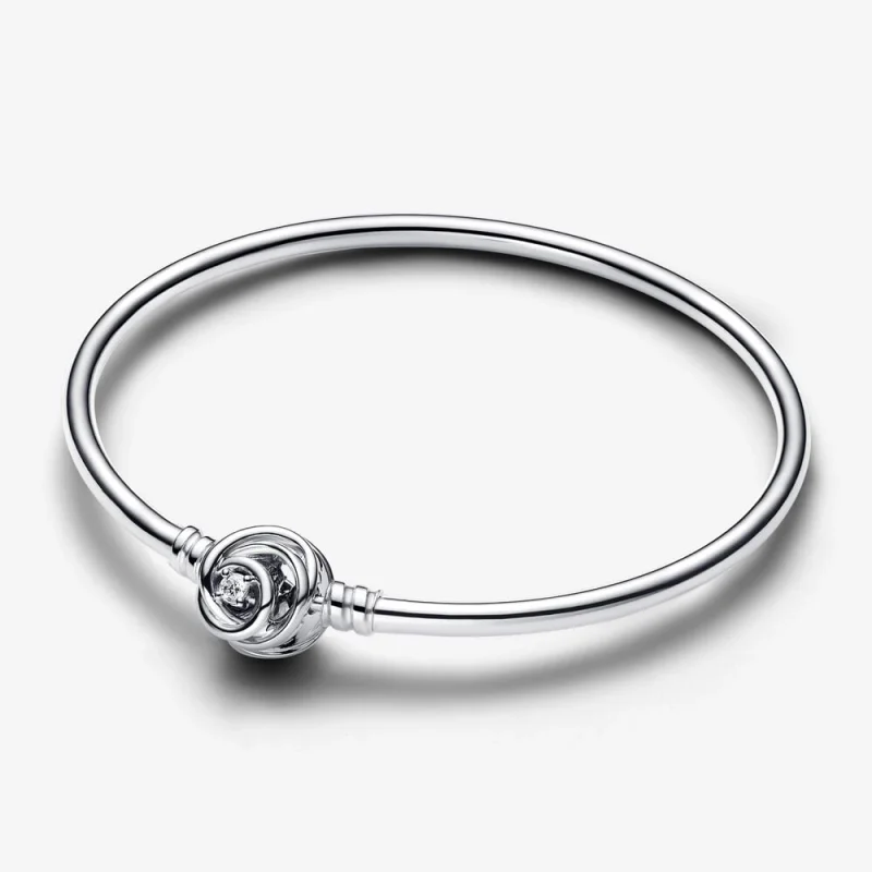 (image for) Pandora Moments Encircled Clasp Bangle - 593229C01 - Product Image