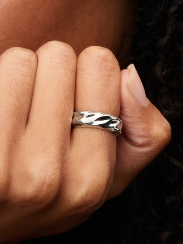 (image for) Pandora Rippled Wide Band Ring - 193886C00 - View 2