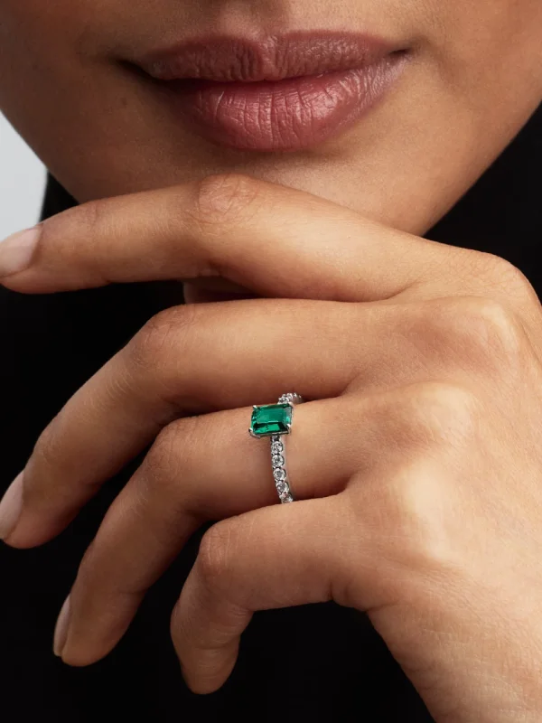 (image for) Pandora Rectangular Sparkling Green Halo Ring - 194506C01 - View 2
