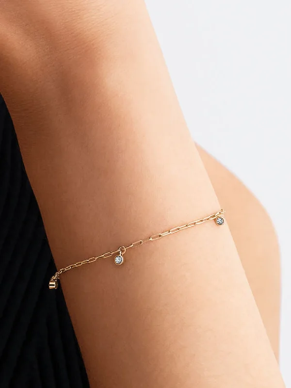 (image for) Pandora Era Bezel Lab-Grown Diamond Dangle Paperclip Chain Bracelet - 553737C01 - View 2