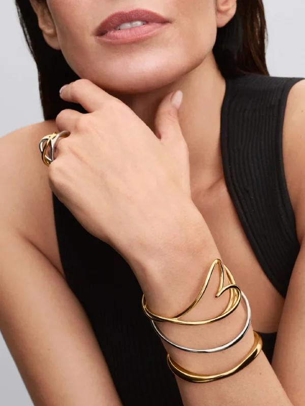 (image for) PANDORA Heart Shaped Bracelet 563808C00 | Gold-Plated Bangle - View 5