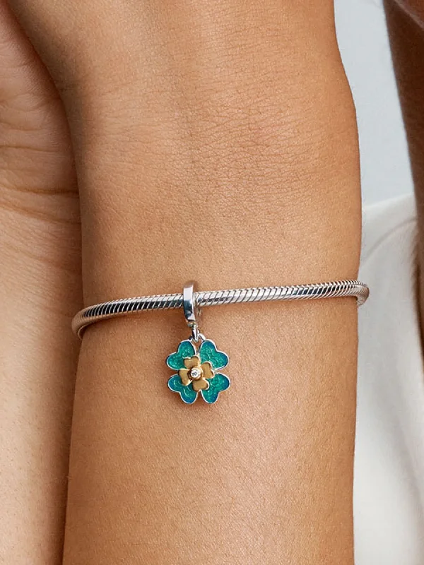(image for) Pandora 2025 Four Leaf Clover Lab-Grown Diamond Dangle Charm - 763624C01 - View 2