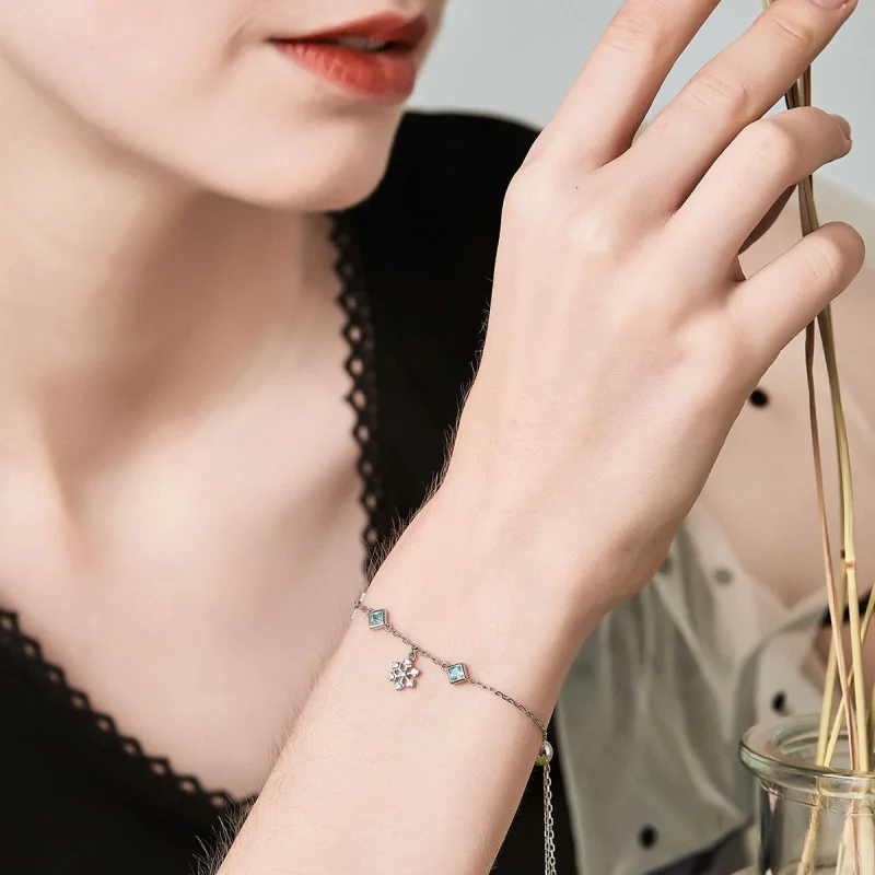 (image for) Pandora Style Silver Dancing Snowflake bracelet - BSB001 - View 6