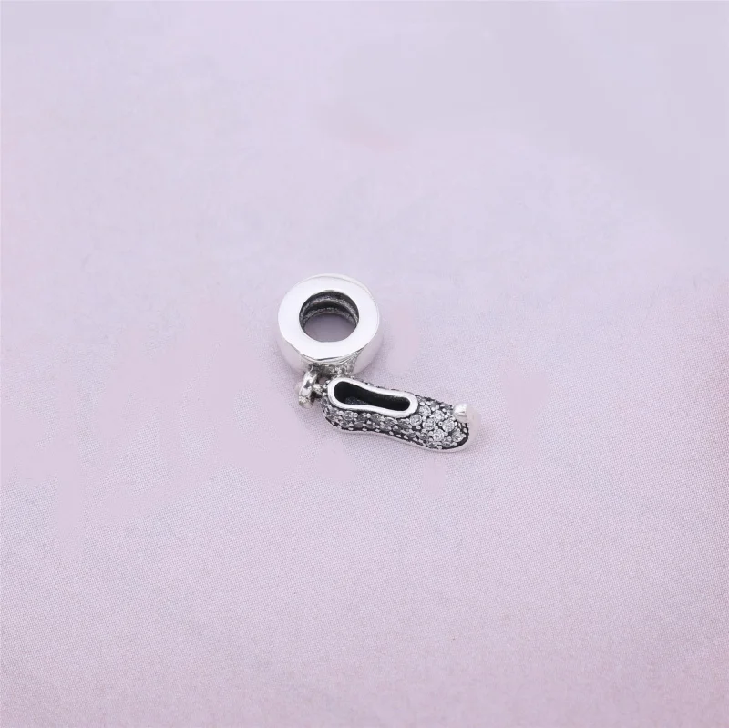 (image for) Disney, Jasmine's Sparkling Slipper Dangle Charm - PANDORA - View 3