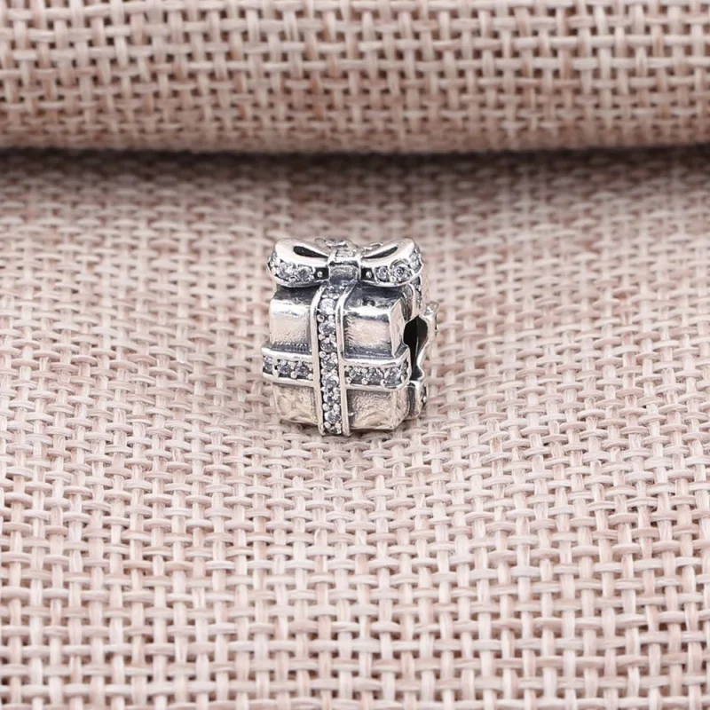 (image for) PANDORA All Wrapped Up, Clear Cz Charm - 791766CZ - View 2