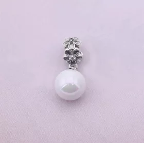 PANDORA Garden odyssey Dangle, white pearl black cz - 790858P PANDORA Garden odyssey Dangle, white pearl black cz - 790858P