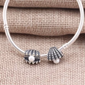 PANDORA One of A Kind, White Pearl Charm - 791134P PANDORA One of A Kind, White Pearl Charm - 791134P
