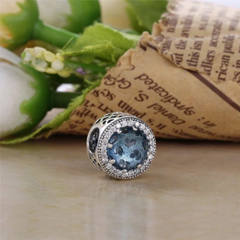 (image for) PANDORA Radiant Hearts, Glacier-Blue Crystals Clear CZ Charm - 791725NGL - View 3