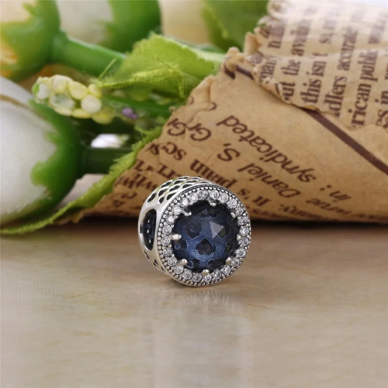 (image for) PANDORA Radiant Hearts, Glacier-Blue Crystals Clear CZ Charm - 791725NGL - View 4