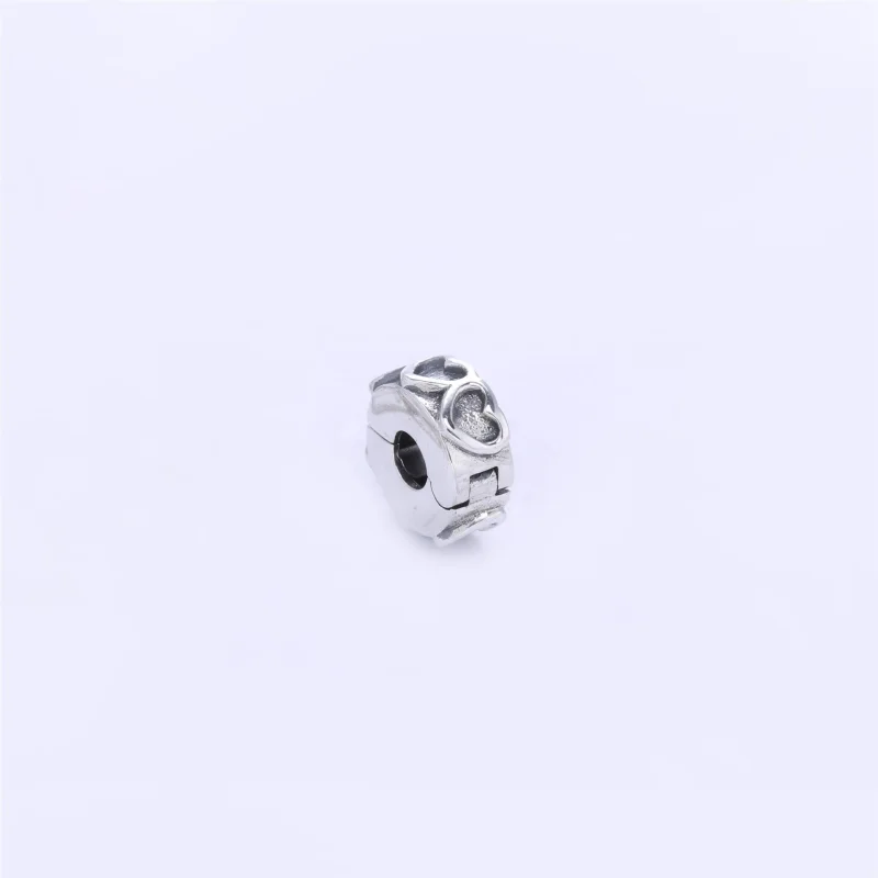 (image for) PANDORA Row of Hearts Clip - 791978 - View 3