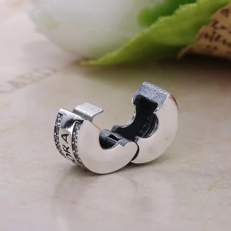 Pandora Silver Insignia / Logo Clip - 792056CZ