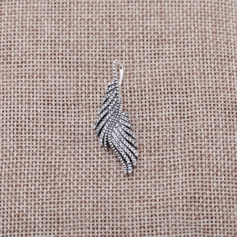 (image for) PANDORA Majestic Feathers Necklace Pendant - 390373CZ-70 - View 2