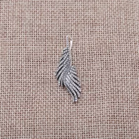 PANDORA Majestic Feathers Necklace Pendant - 390373CZ-70 PANDORA Majestic Feathers Necklace Pendant - 390373CZ-70