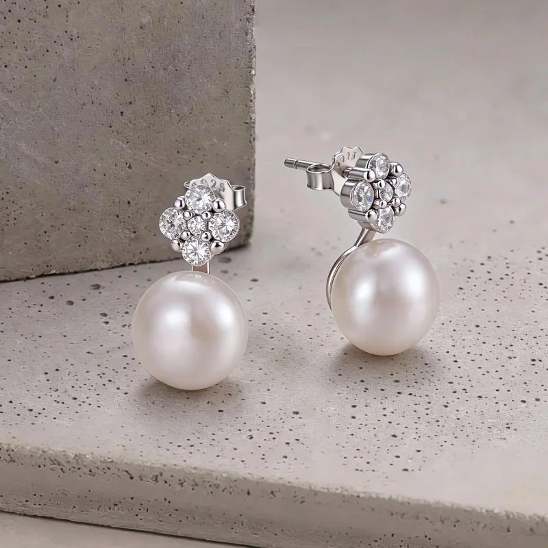 (image for) PANDORA Style Four Leaf Clover Freshwater Pearl Stud Earrings - BSE1316 - View 2
