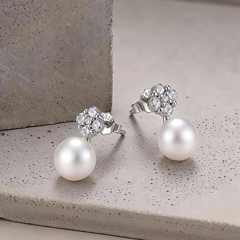 (image for) PANDORA Style Four Leaf Clover Freshwater Pearl Stud Earrings - BSE1316 - View 4