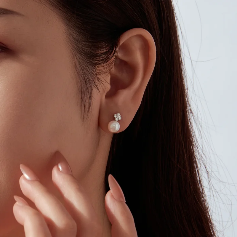 (image for) PANDORA Style Four Leaf Clover Freshwater Pearl Stud Earrings - BSE1316 - View 5