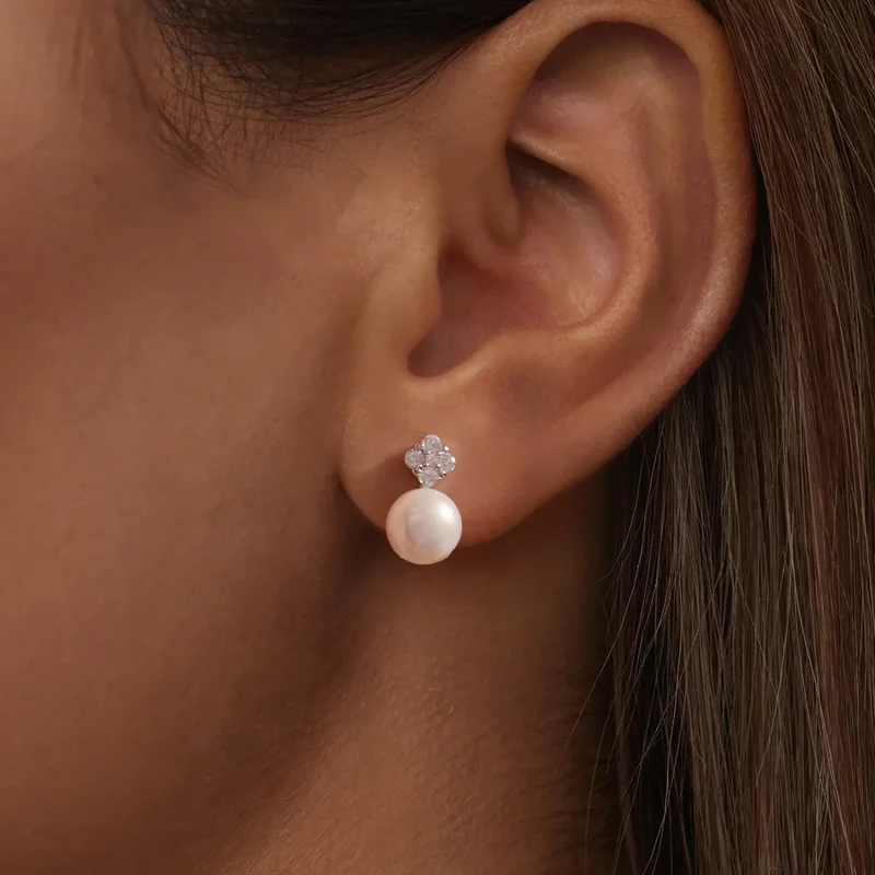 (image for) PANDORA Style Four Leaf Clover Freshwater Pearl Stud Earrings - BSE1316 - View 10