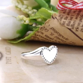 PANDORA Heart Signet, Clear CZ Ring - 191042CZ PANDORA Heart Signet, Clear CZ Ring - 191042CZ