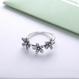 PANDORA Triple Dazzling Daisy Ring - 190933CZ PANDORA Triple Dazzling Daisy Ring - 190933CZ
