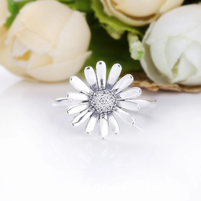 (image for) PANDORA Pavé Daisy Flower Statement Ring - 198817C01 - View 2