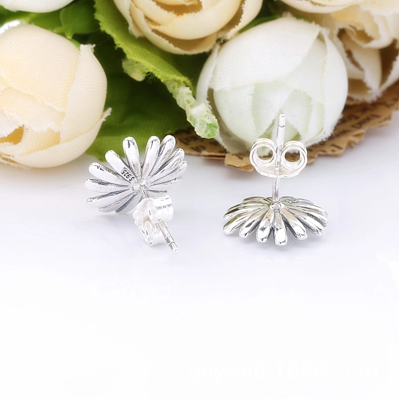 (image for) PANDORA Pavé Daisy Flower Statement Stud Earrings - 298812C01 - View 4